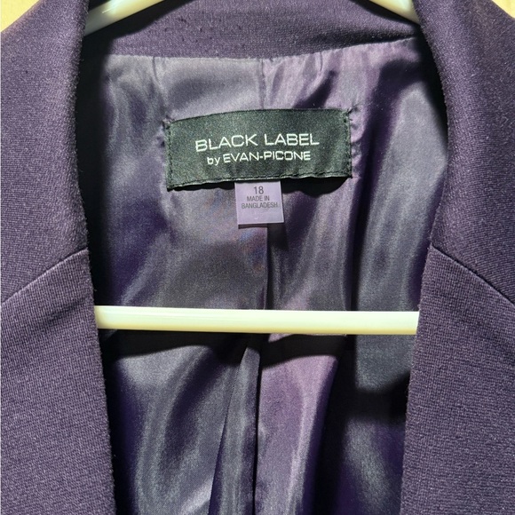 Evan Picone Women’s Purple Blazer - Picture 3 of 4